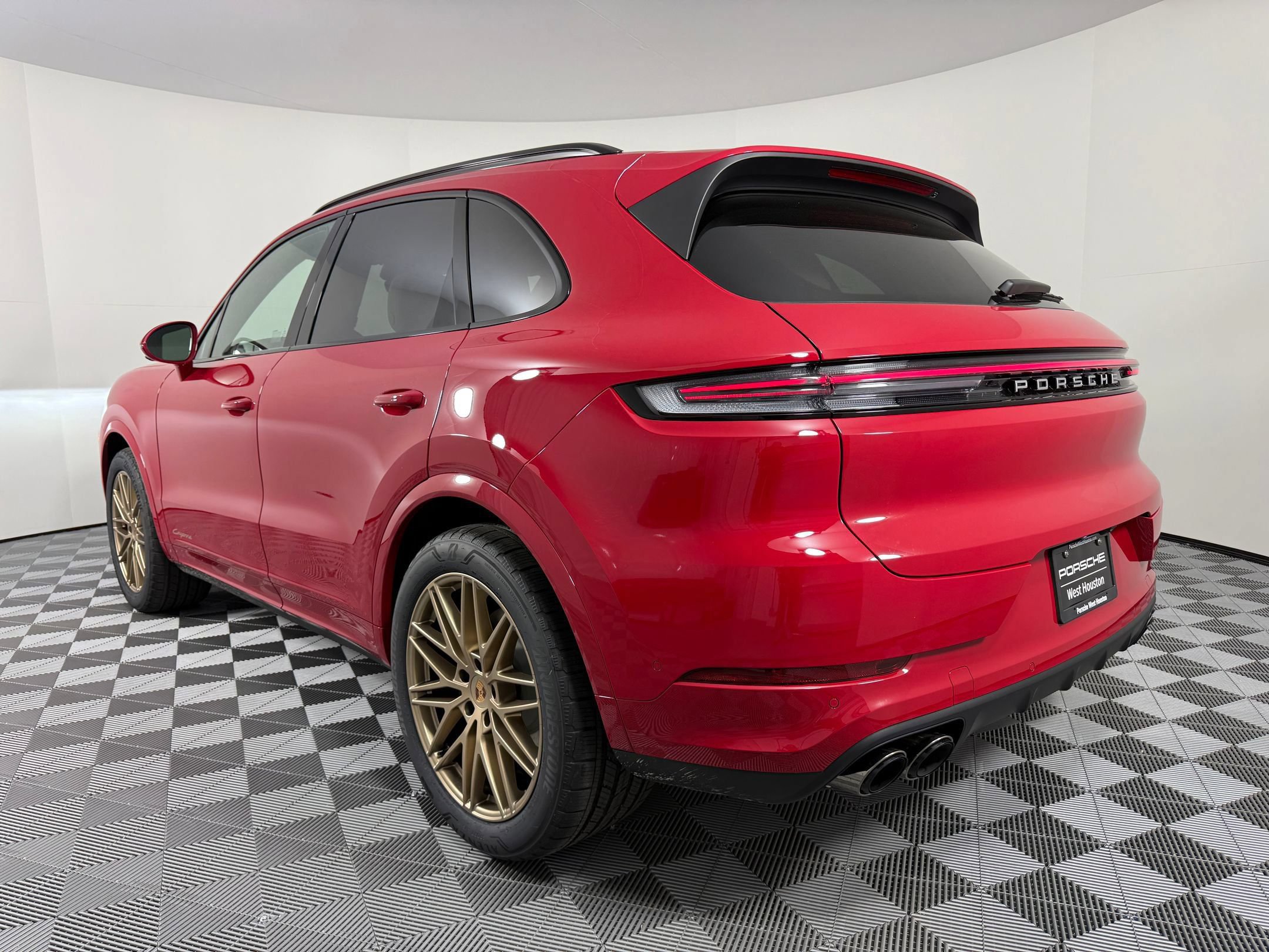 Certified 2026 Porsche Cayenne AWD/4WD image 3