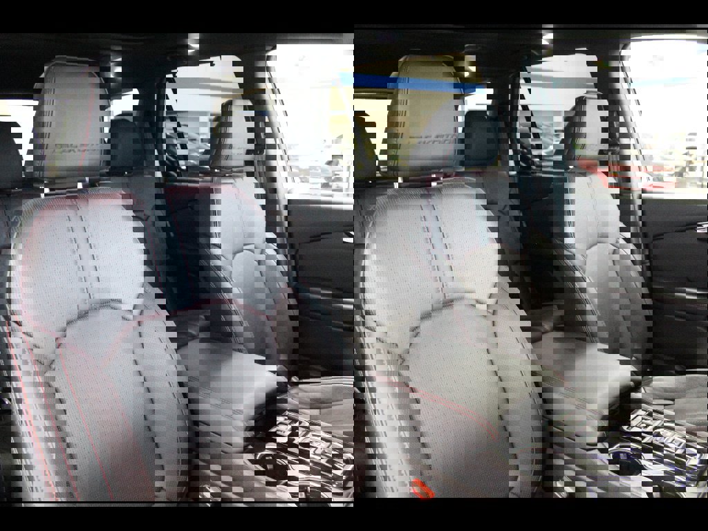 Certified 2025 Honda Pilot Black Edition image 25