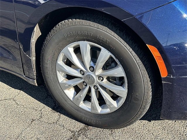 Certified 2019 Chrysler Pacifica Touring Plus image 7