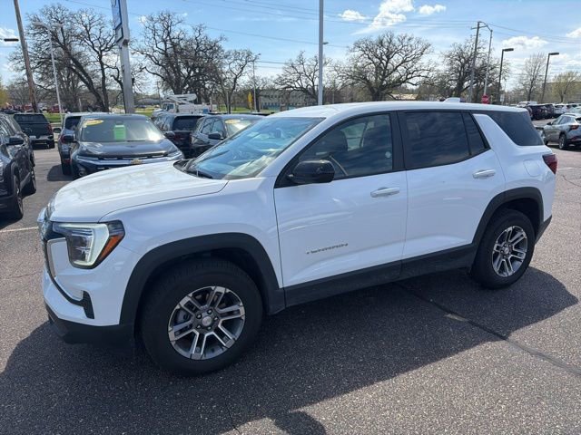 Used 2026 GMC Terrain Elevation image 3