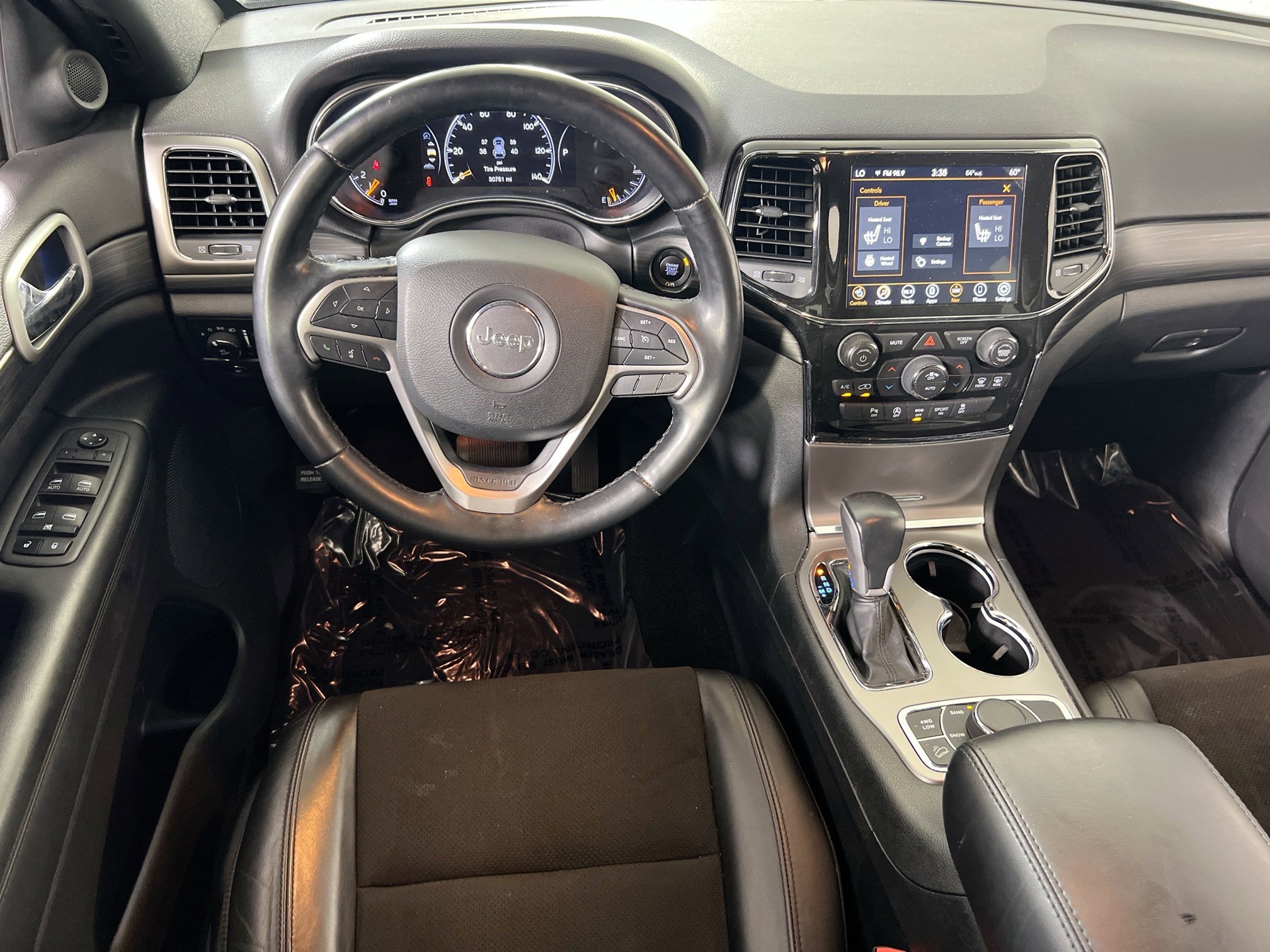 Used 2022 Jeep Grand Cherokee Laredo X image 22