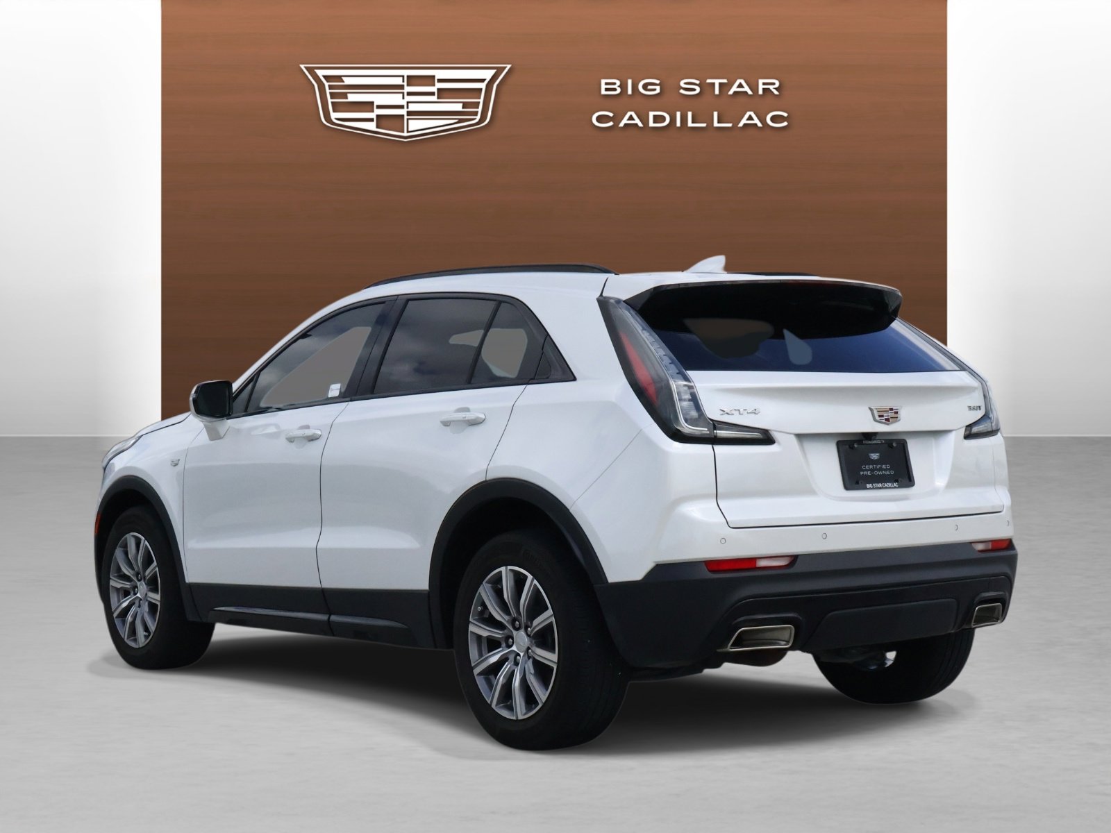 Used 2023 Cadillac XT4 Sport FWD image 3