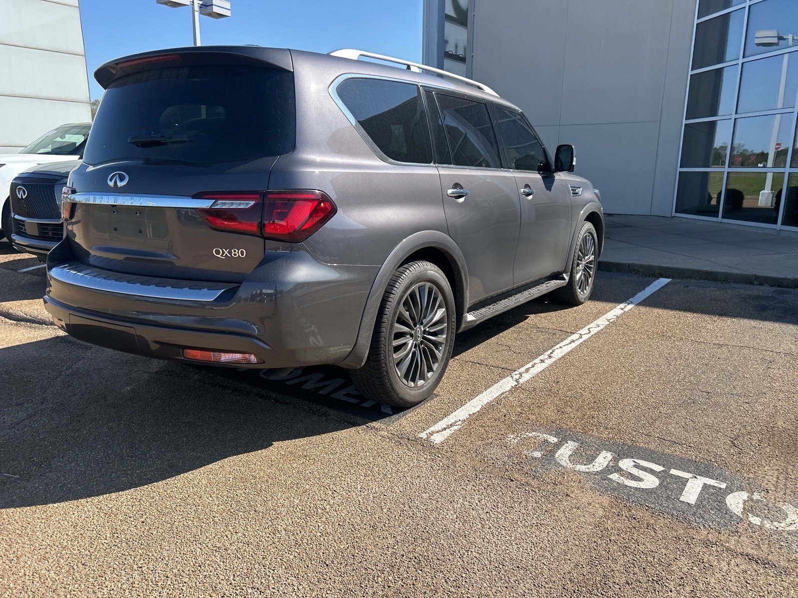 Certified 2022 INFINITI QX80 Sensory w/ Cargo Package image 11