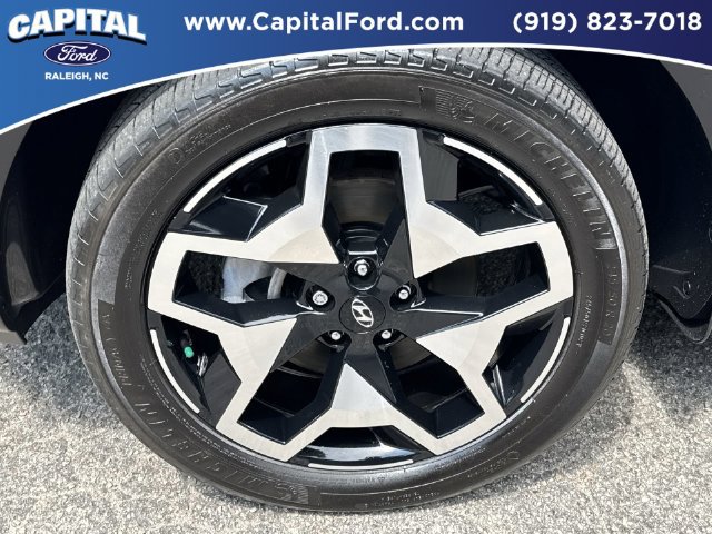 Used 2024 Hyundai Santa Cruz Limited AWD/4WD image 13