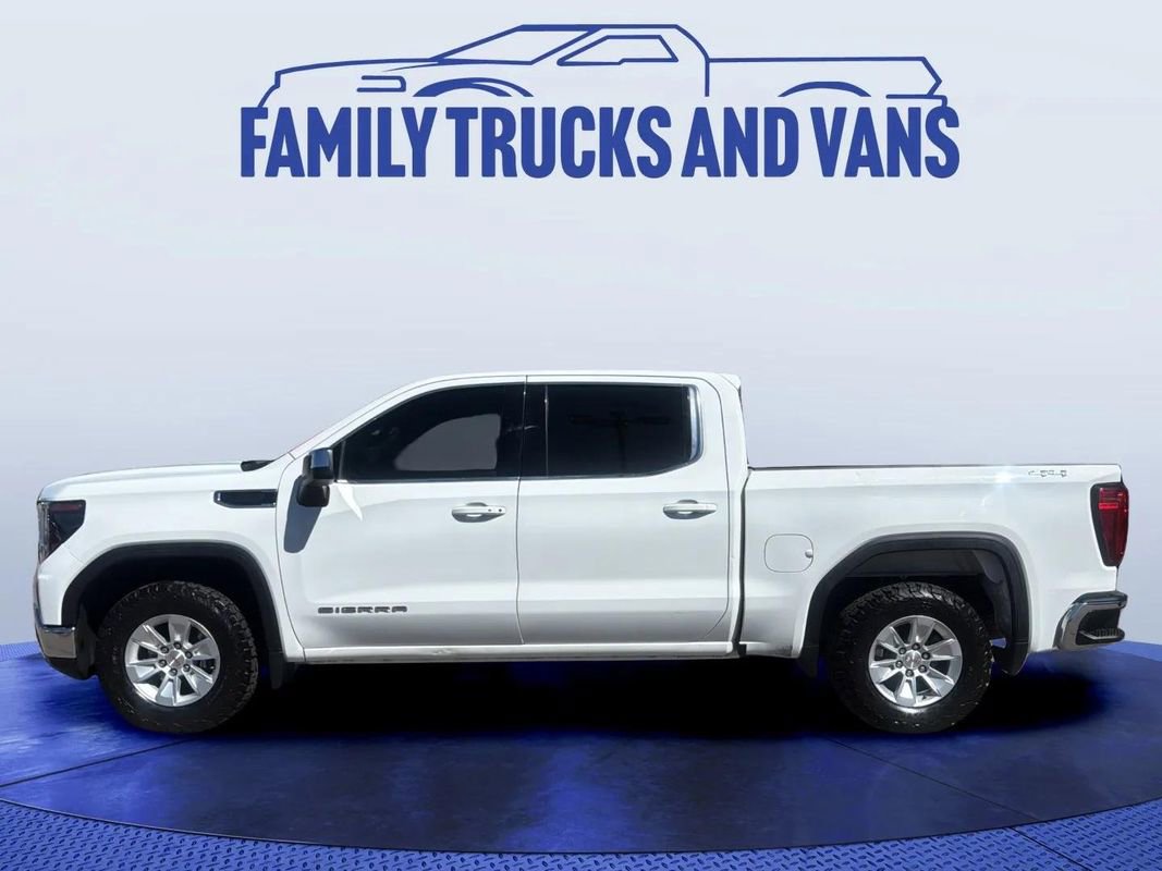 Used 2023 GMC Sierra 1500 SLE image 2