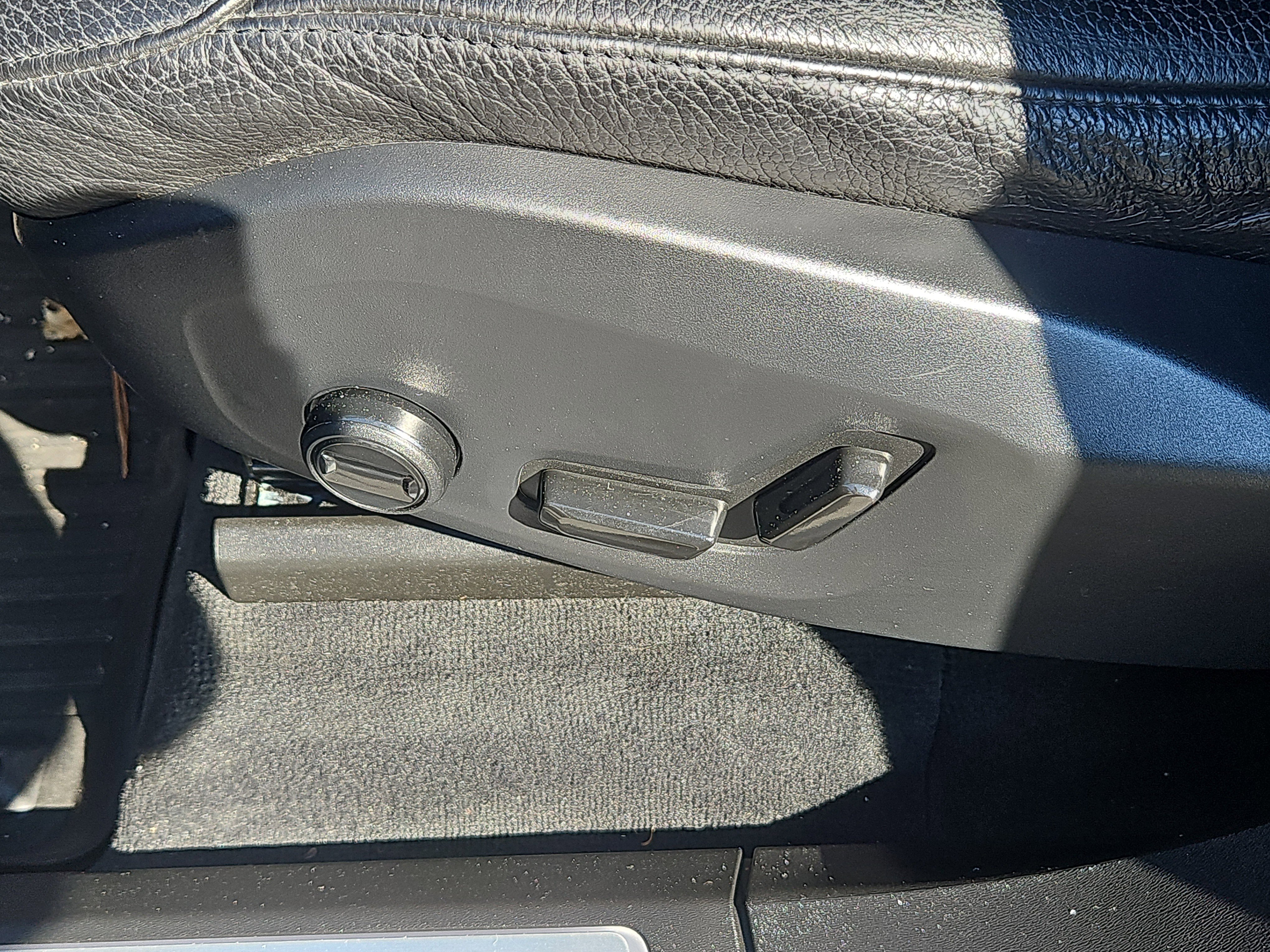 Used 2023 Volvo XC90 B6 Plus w/ Protection Package Premier image 16