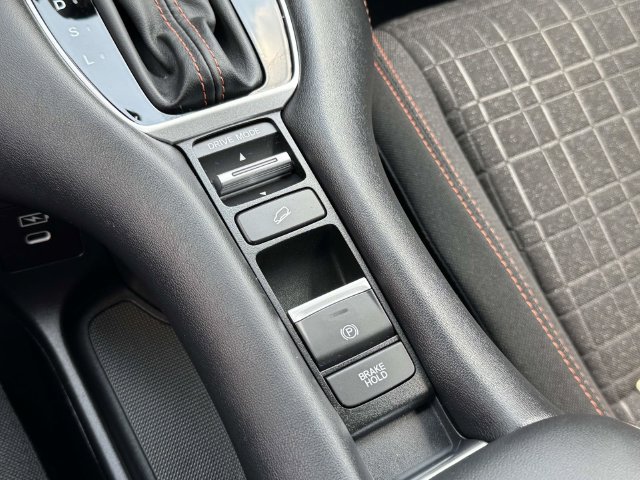Used 2025 Honda HR-V Sport image 33