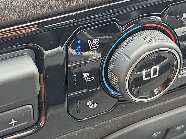 Certified 2024 Chevrolet Silverado 2500 High Country w/ High Country Premium Package image 40