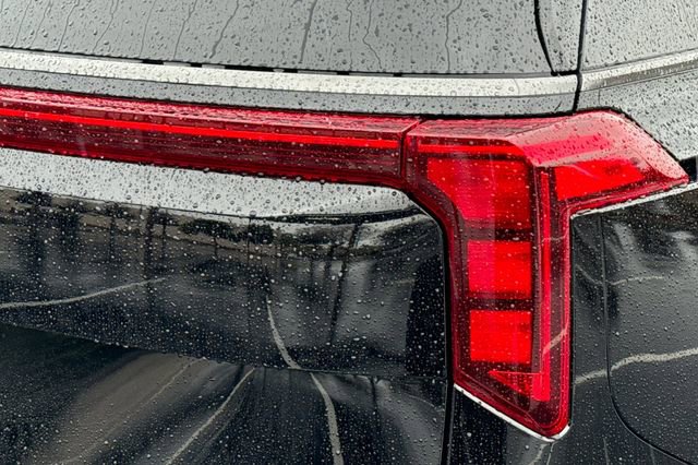 New 2026 Kia Carnival SX w/ SX Dark Edition Package FWD image 35