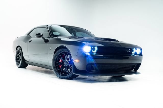 Used 2015 Dodge Challenger SRT Hellcat RWD image 5