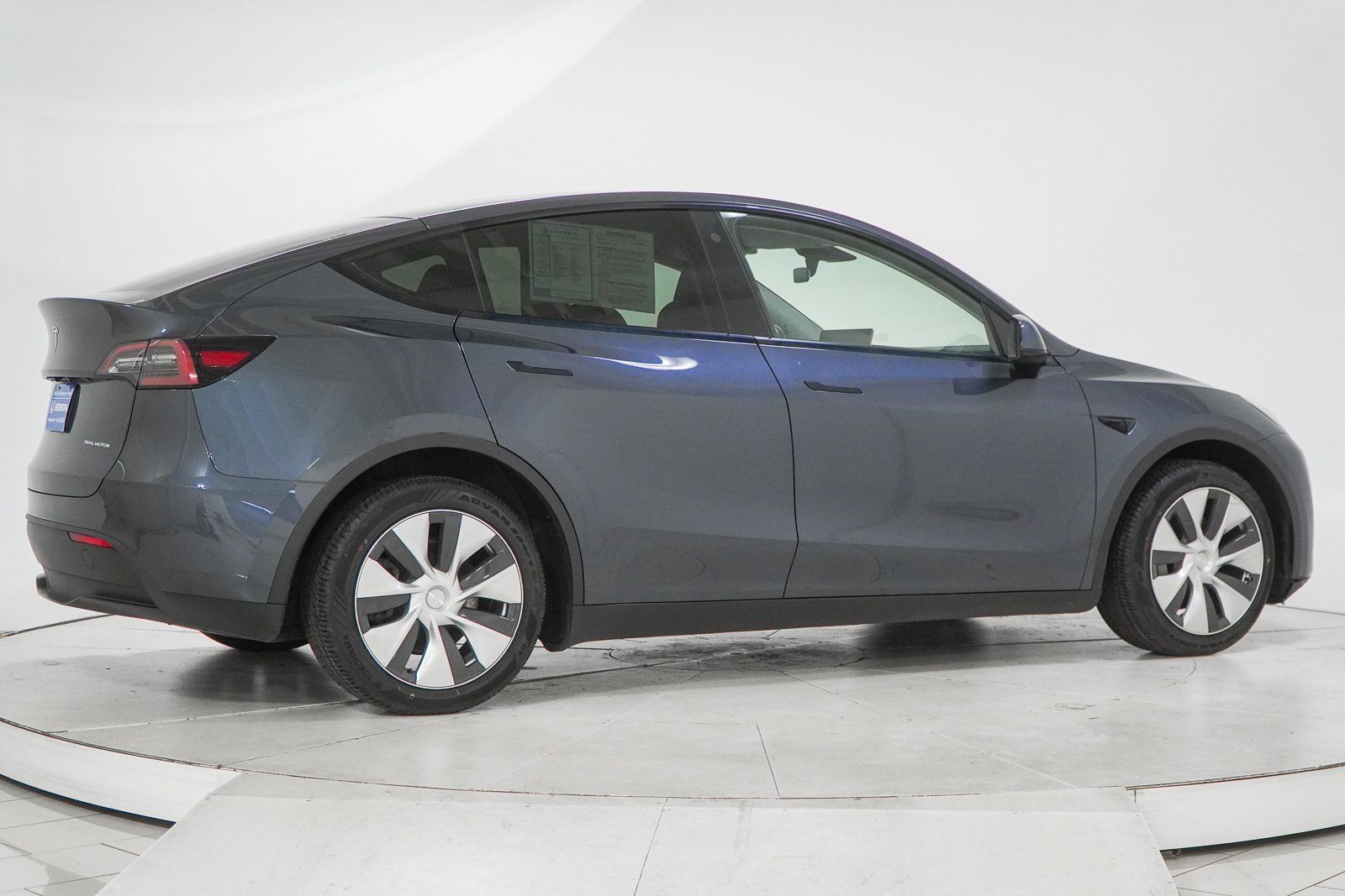 Used 2023 Tesla Model Y Long Range image 14