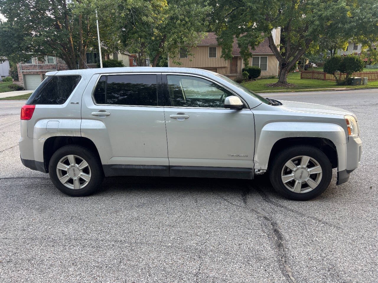 Used 2013 GMC Terrain SLE AWD/4WD image 7