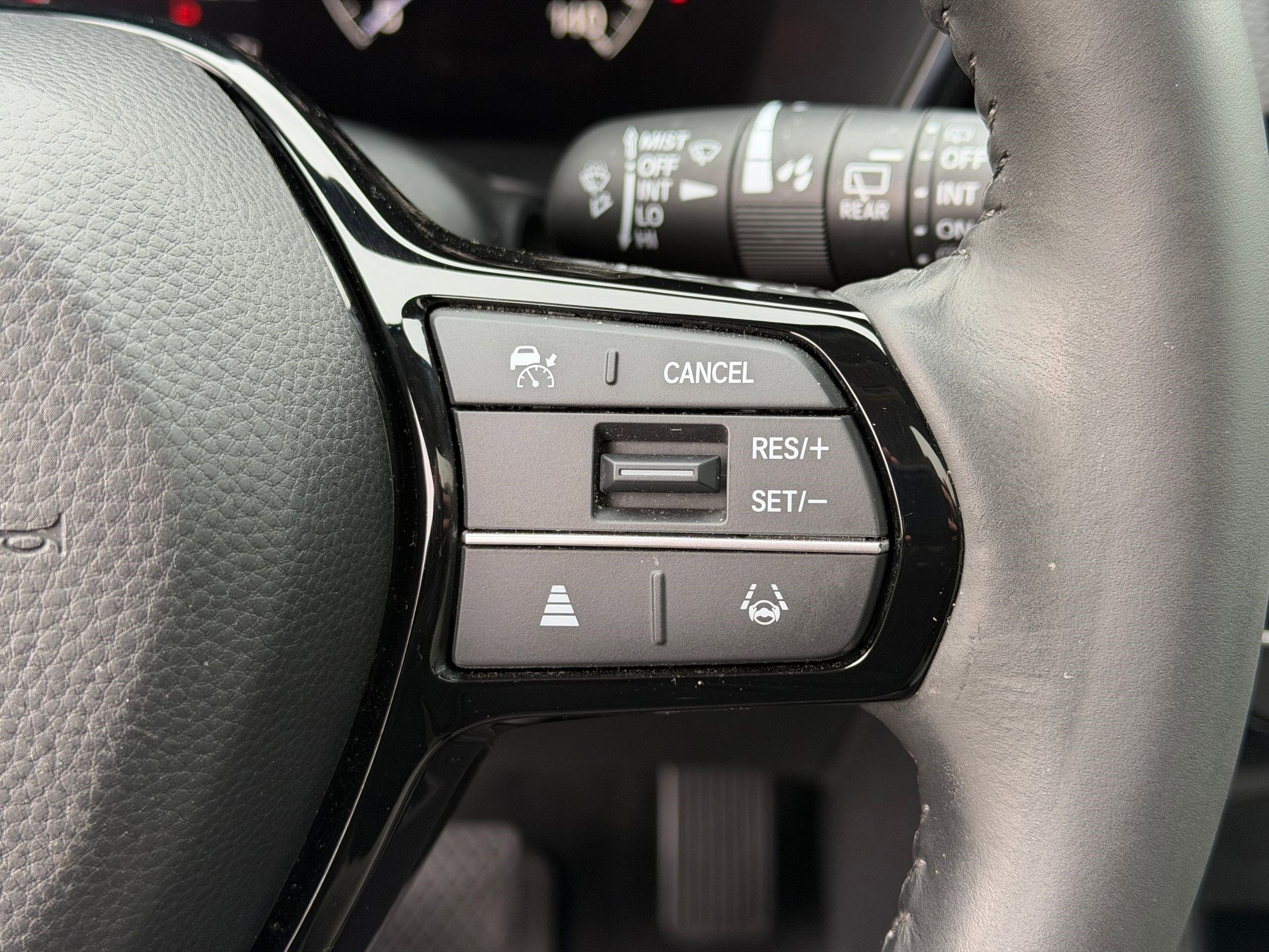 Used 2024 Honda CR-V EX-L image 24