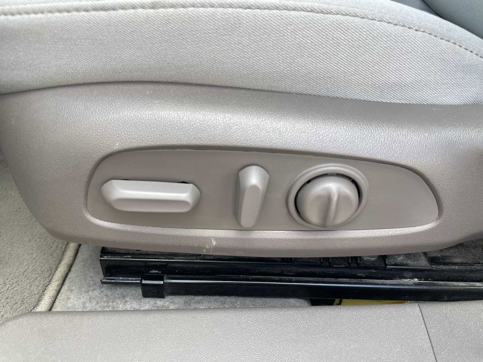 Used 2025 Chevrolet Malibu LT image 14