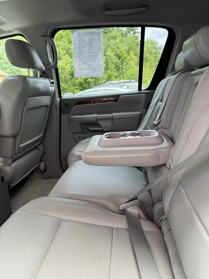 Used 2010 INFINITI QX56 4WD w/ Technology Pkg image 16