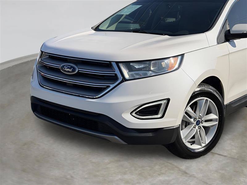 Used 2018 Ford Edge SEL w/ Equipment Group 201A FWD image 3