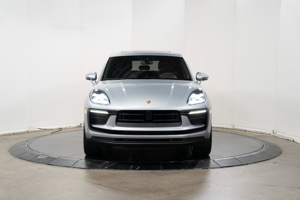 Used 2024 Porsche Macan image 6