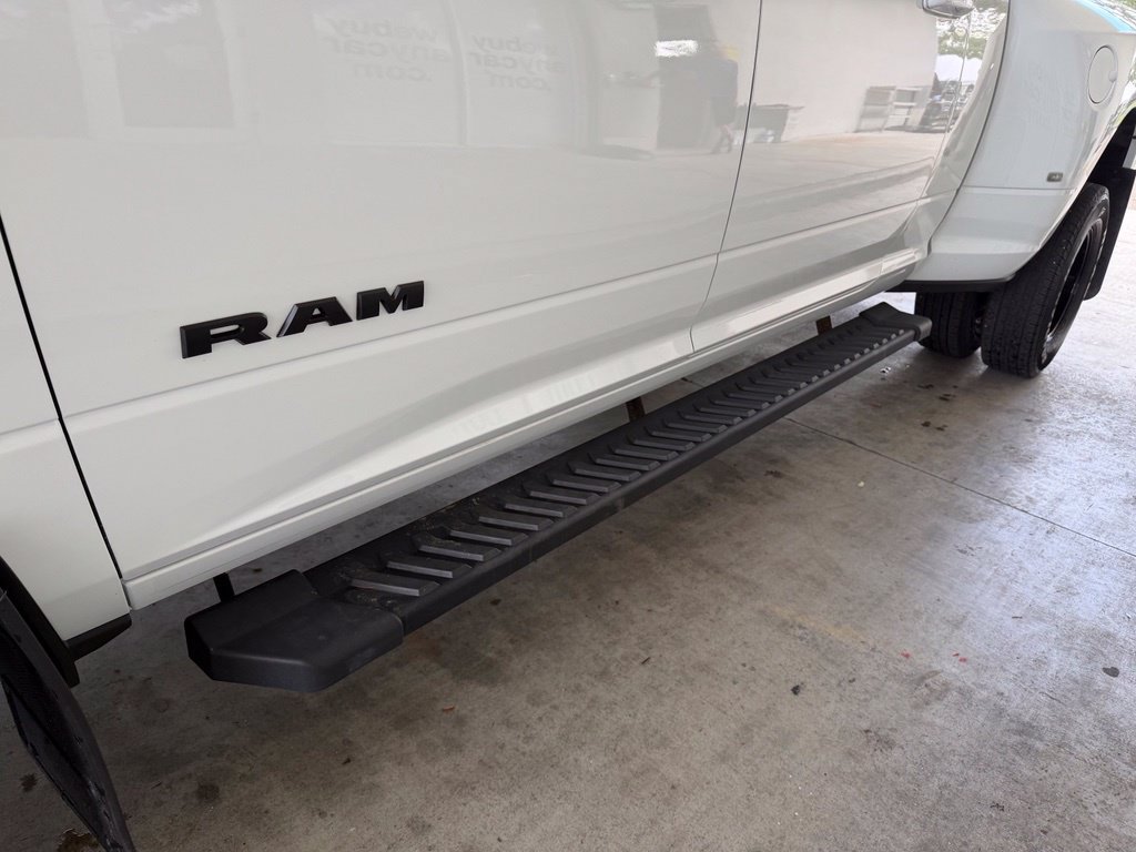 Used 2025 RAM 3500 Laramie w/ Night Edition AWD/4WD image 17