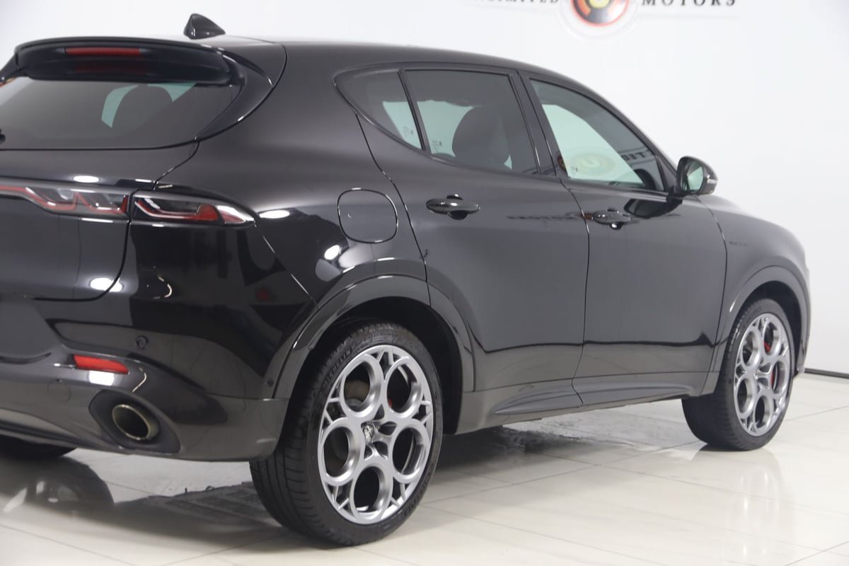 Used 2024 Alfa Romeo Tonale Veloce w/ Active Assist Package AWD/4WD image 44
