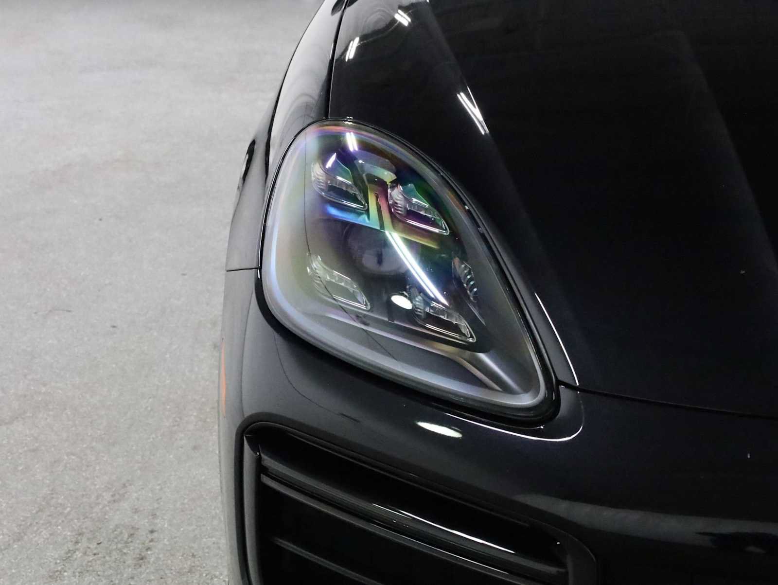Used 2019 Porsche Cayenne Turbo AWD/4WD image 15