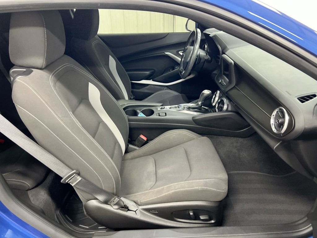 Used 2019 Chevrolet Camaro LT RWD image 21