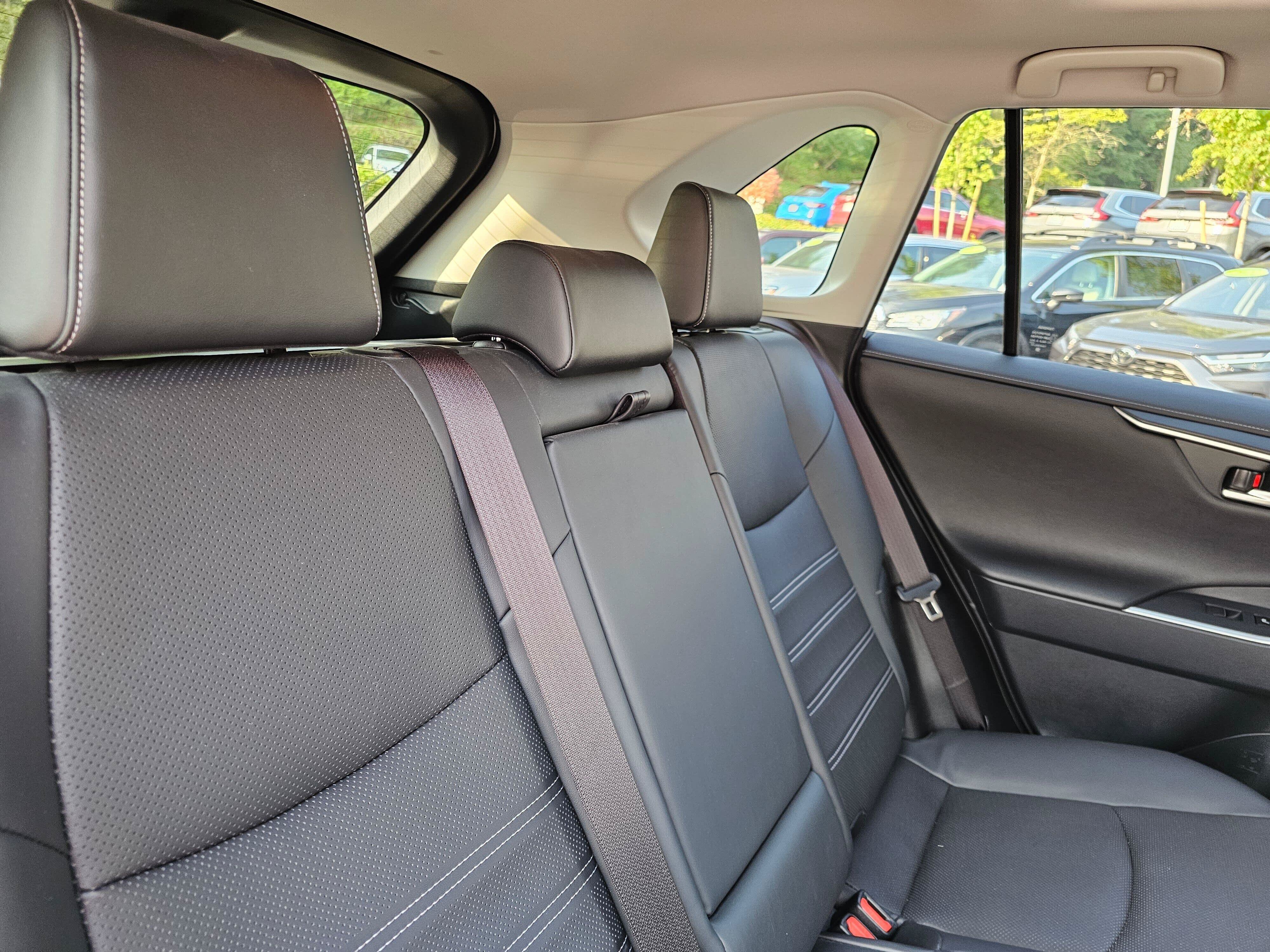 Used 2020 Toyota RAV4 Limited AWD/4WD image 13
