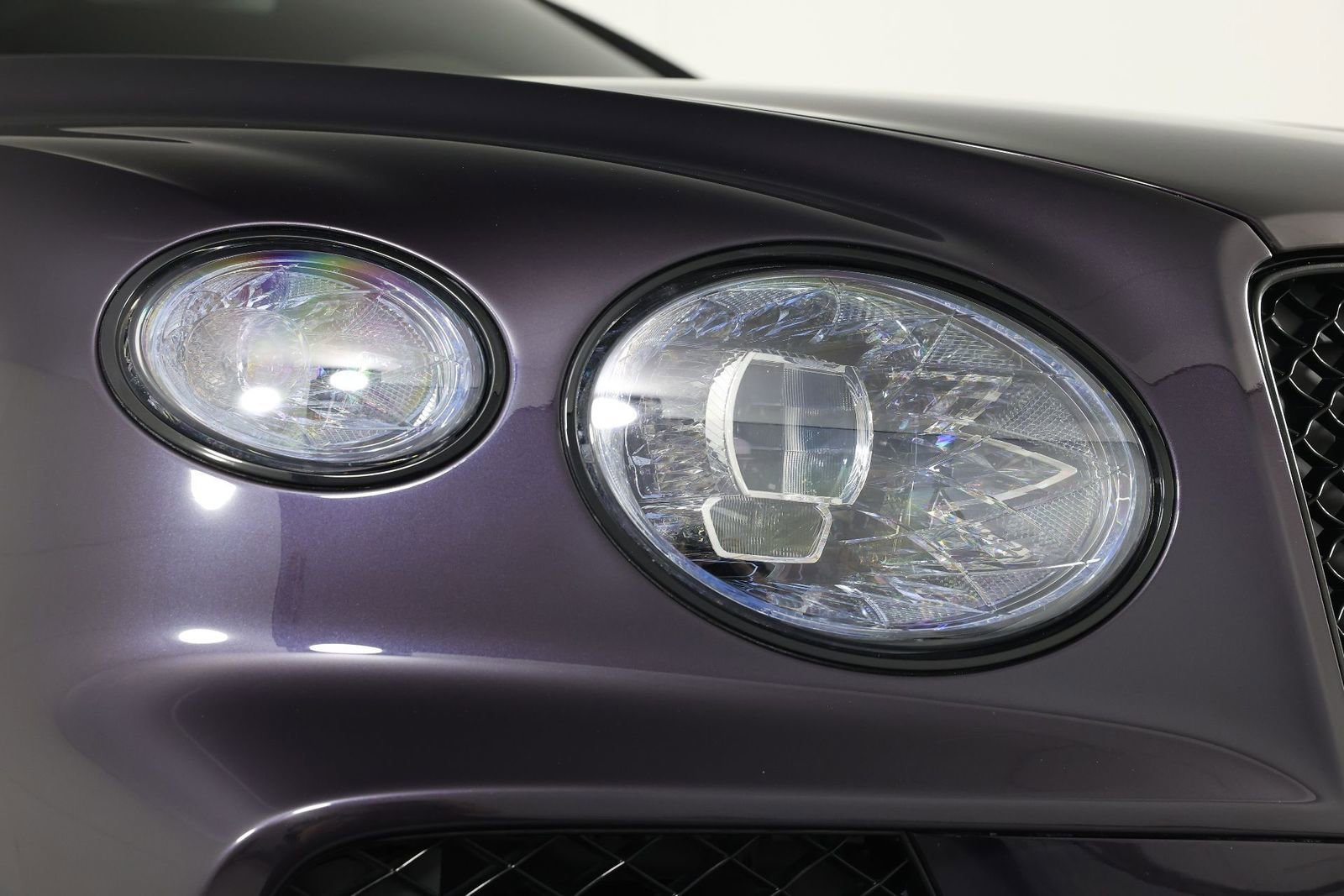 Used 2022 Bentley Bentayga AWD/4WD image 13