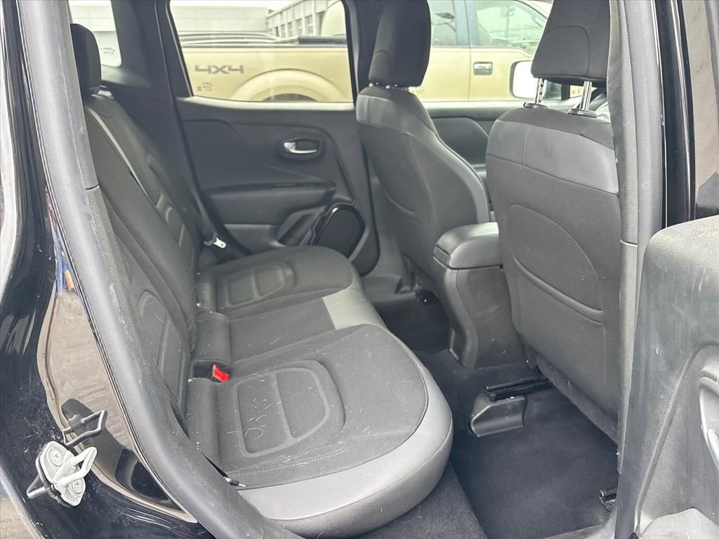 Used 2017 Jeep Renegade Altitude image 19