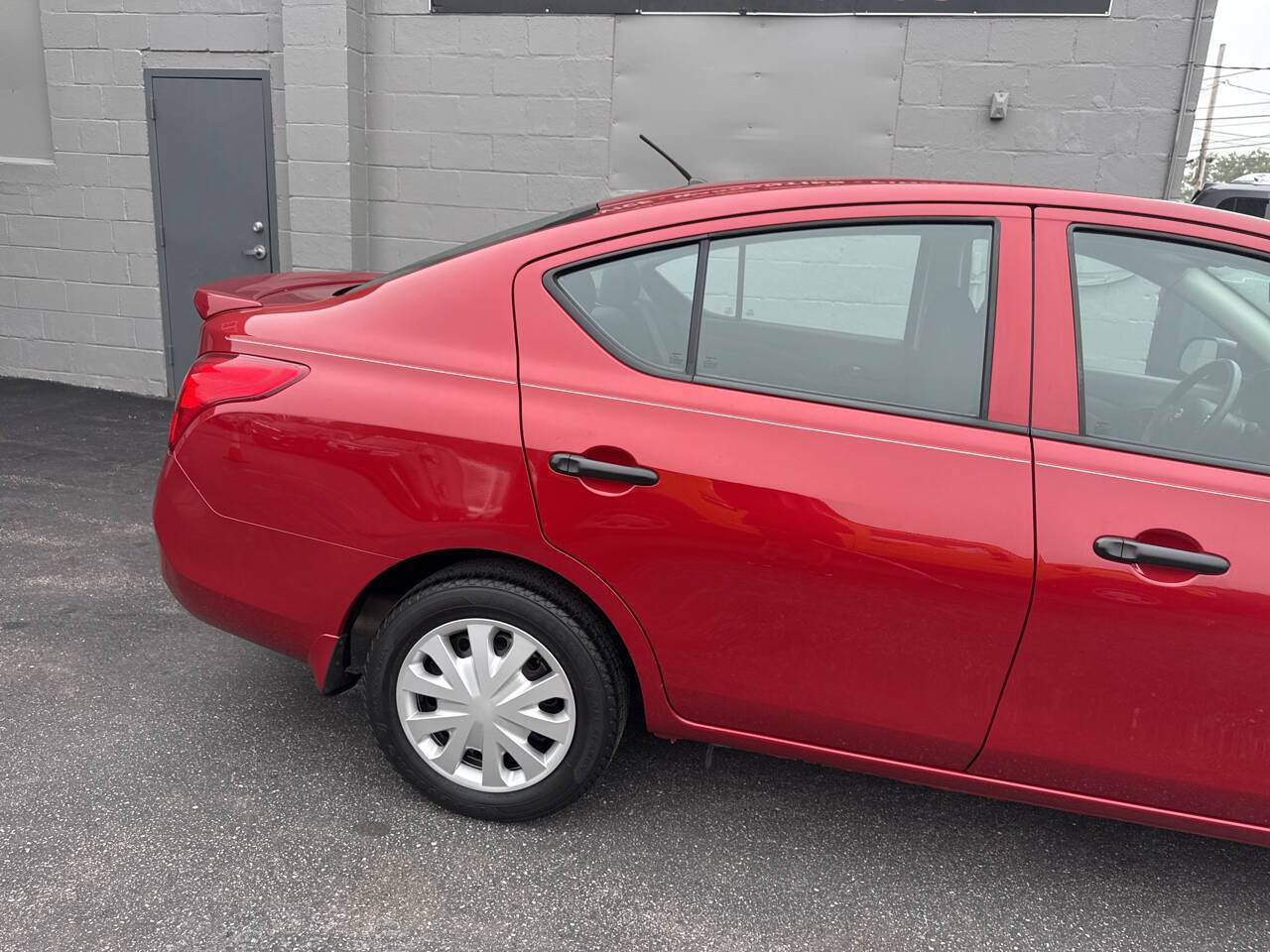 Used 2013 Nissan Versa S Plus FWD image 10