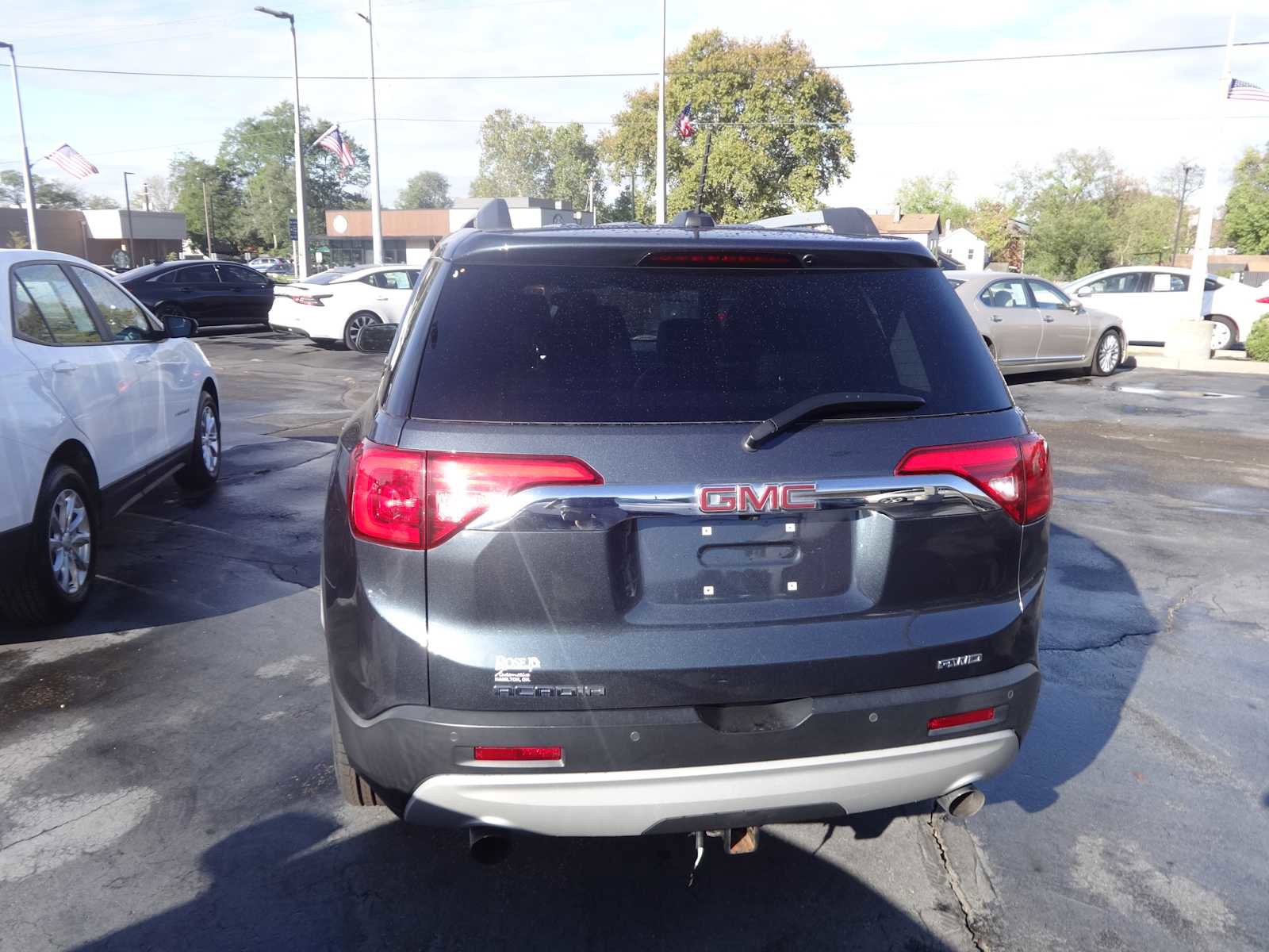 Used 2019 GMC Acadia SLT image 3