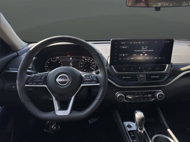 Used 2024 Nissan Altima 2.0 SR image 5