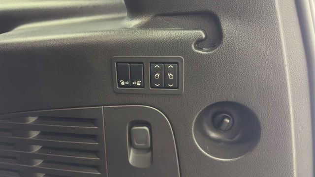 Used 2016 GMC Yukon XL SLT w/ Open Road Package image 37