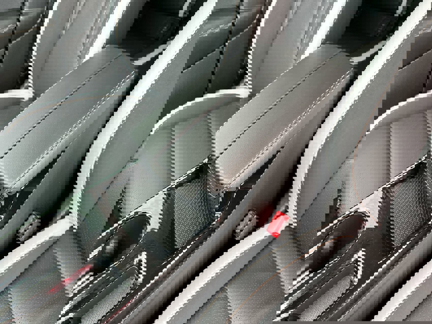 Used 2025 Buick Envision Sport Touring AWD/4WD image 21