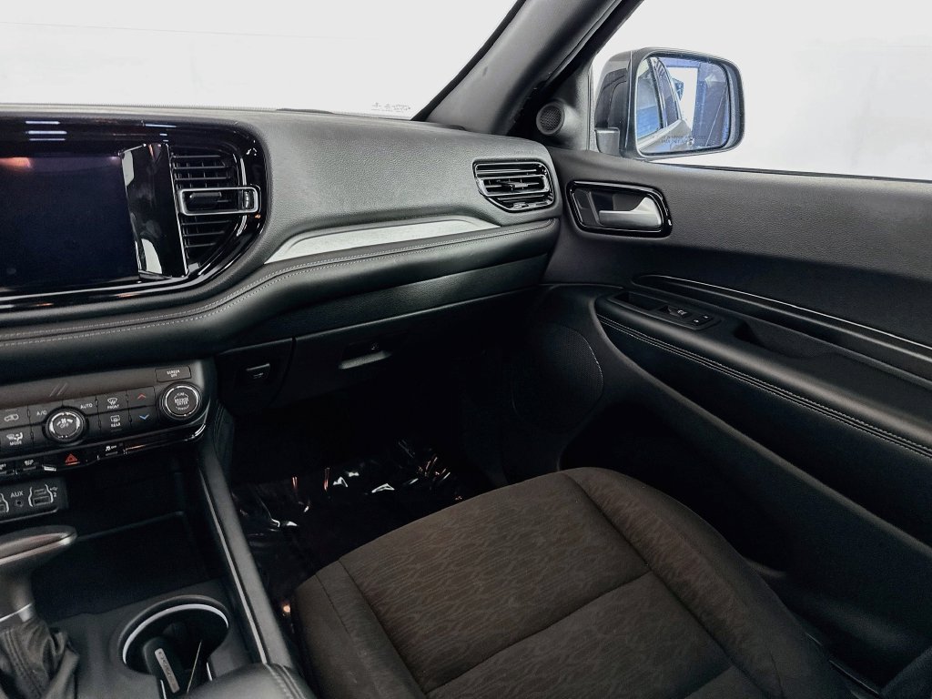 Used 2022 Dodge Durango SXT w/ Blacktop Package AWD/4WD image 29