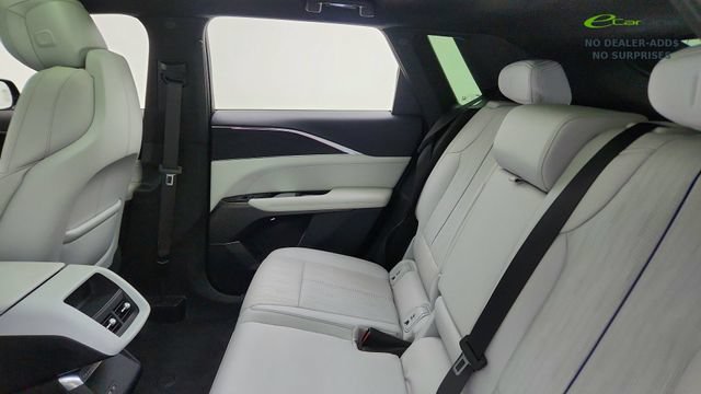 Used 2024 Cadillac Lyriq Luxury RWD image 31