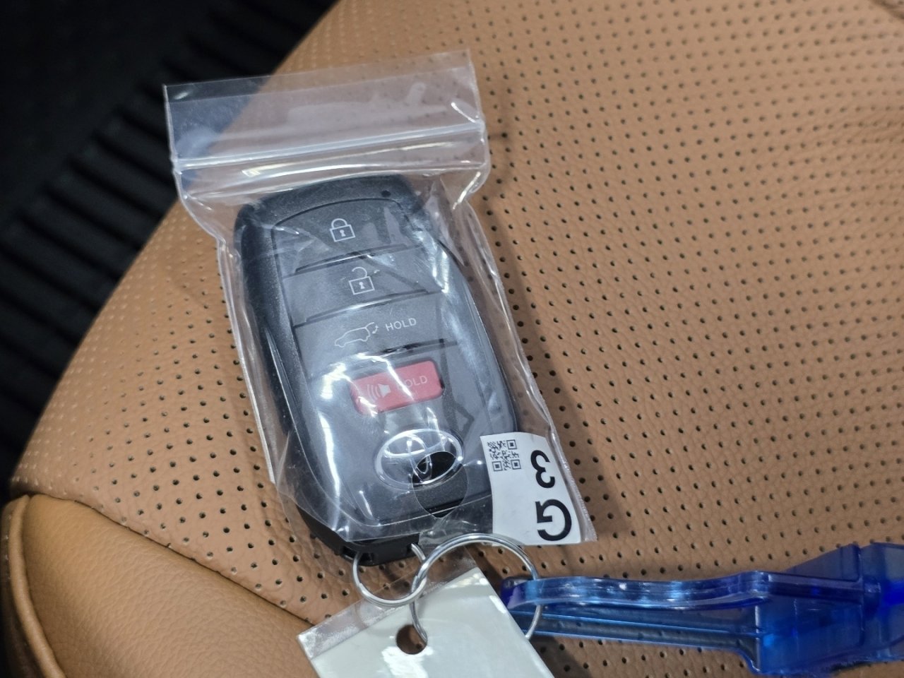 New 2026 Toyota Highlander Platinum image 36