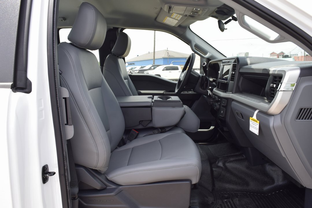 New 2025 Ford F250 XL w/ FX4 Off-Road Package image 23
