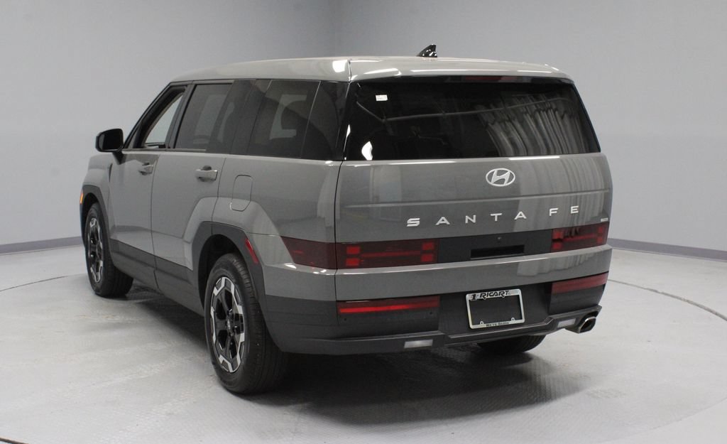 Used 2025 Hyundai Santa Fe SE AWD/4WD image 8