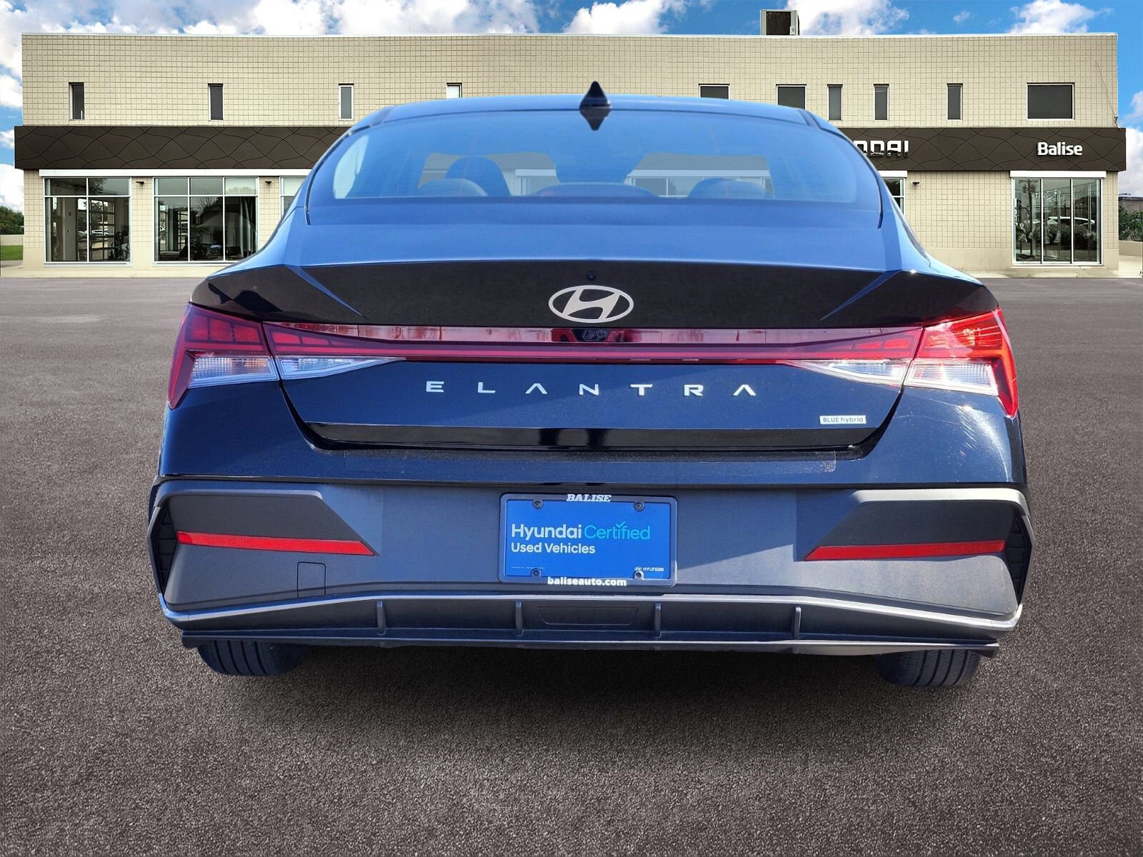 Certified 2024 Hyundai Elantra Blue FWD image 4
