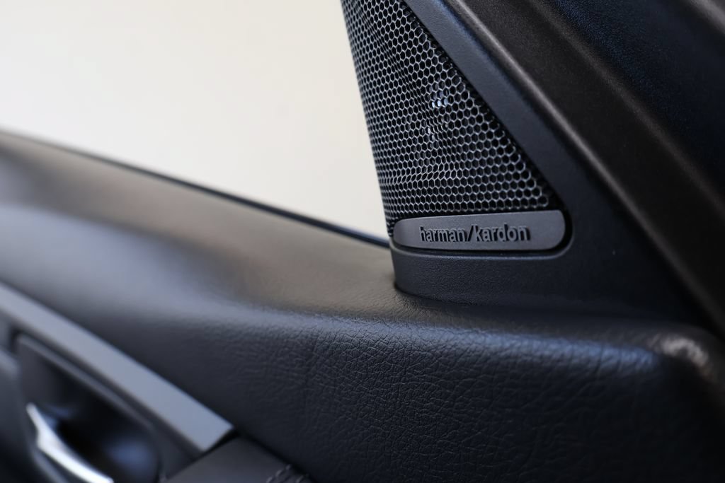 Used 2018 BMW M3 RWD image 18