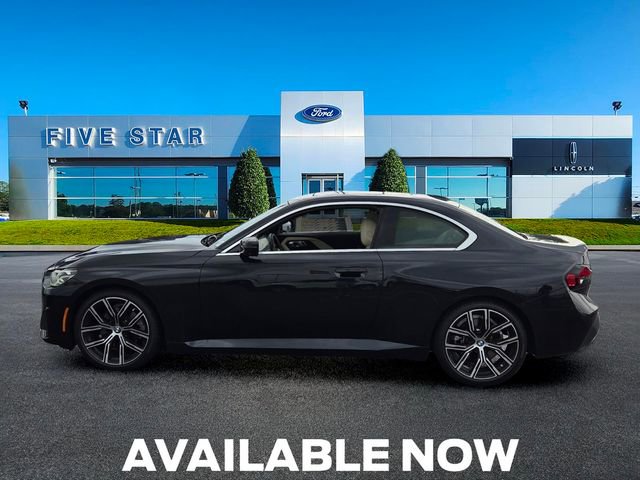 Used 2022 BMW 230i Coupe w/ Premium Package 2 RWD image 4