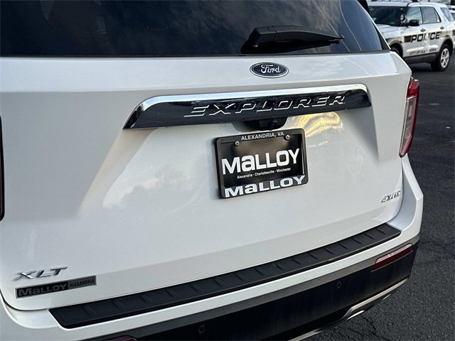 Used 2022 Ford Explorer XLT w/ Equipment Group 202A image 7