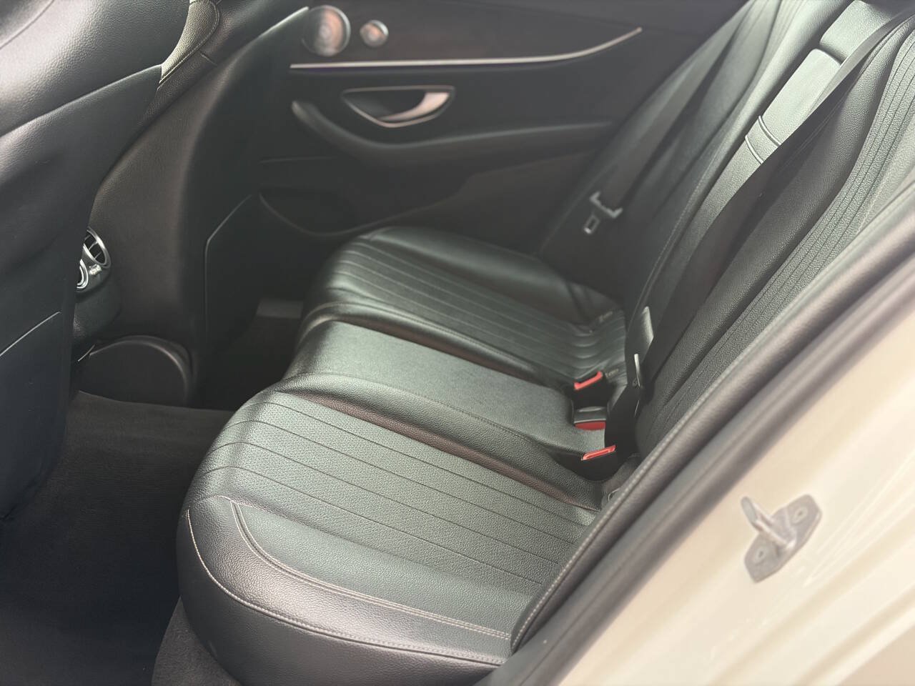 Used 2017 Mercedes-Benz E 300 4MATIC image 18
