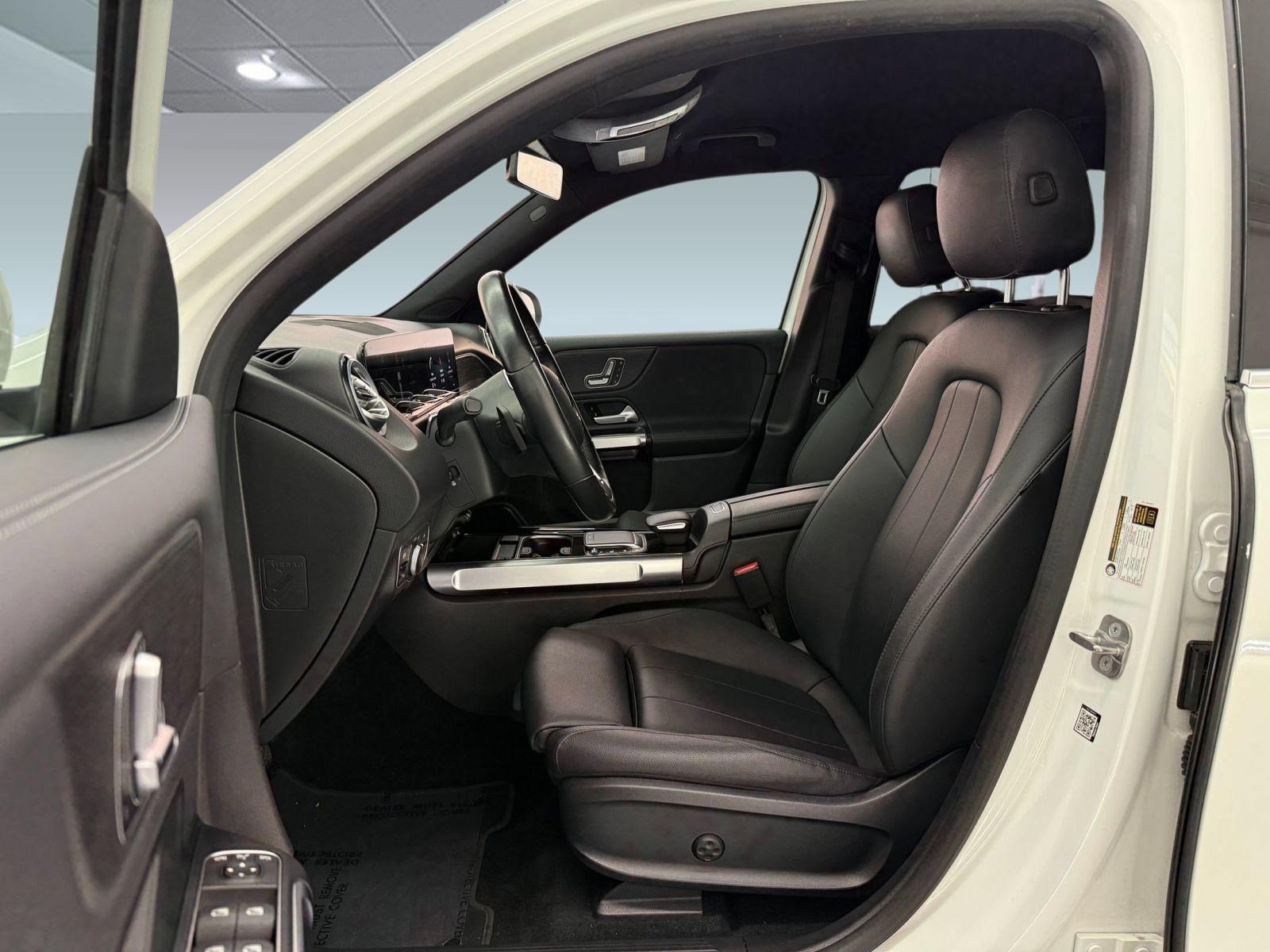 Used 2023 Mercedes-Benz EQB 300 4MATIC image 5