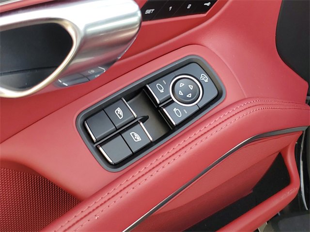 Used 2025 Porsche 718 Cayman image 20