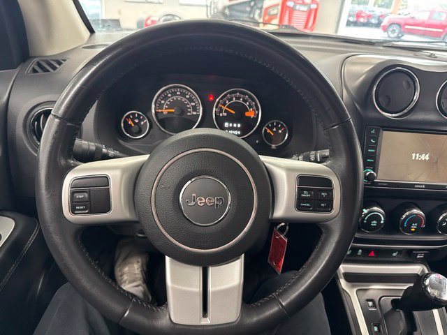 Used 2017 Jeep Compass High Altitude AWD/4WD image 29