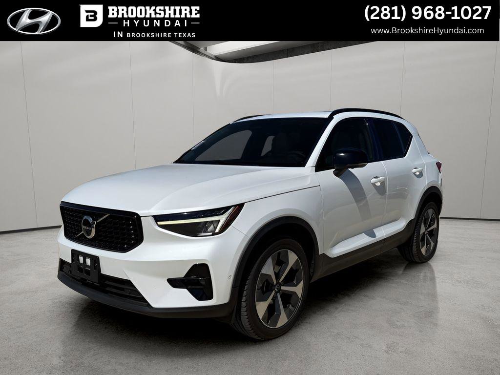 Used 2023 Volvo XC40 B4 Ultimate