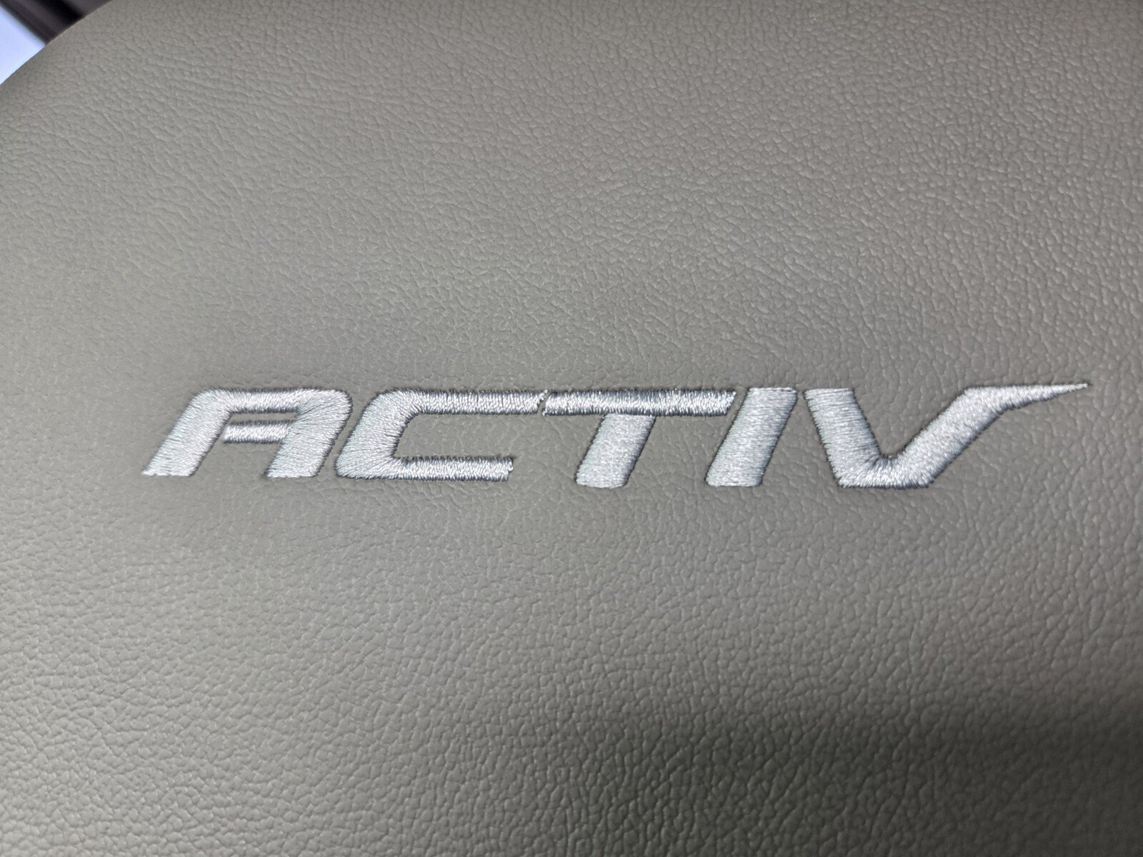 New 2026 Chevrolet Trax ACTIV w/ Driver Confidence Package FWD image 12