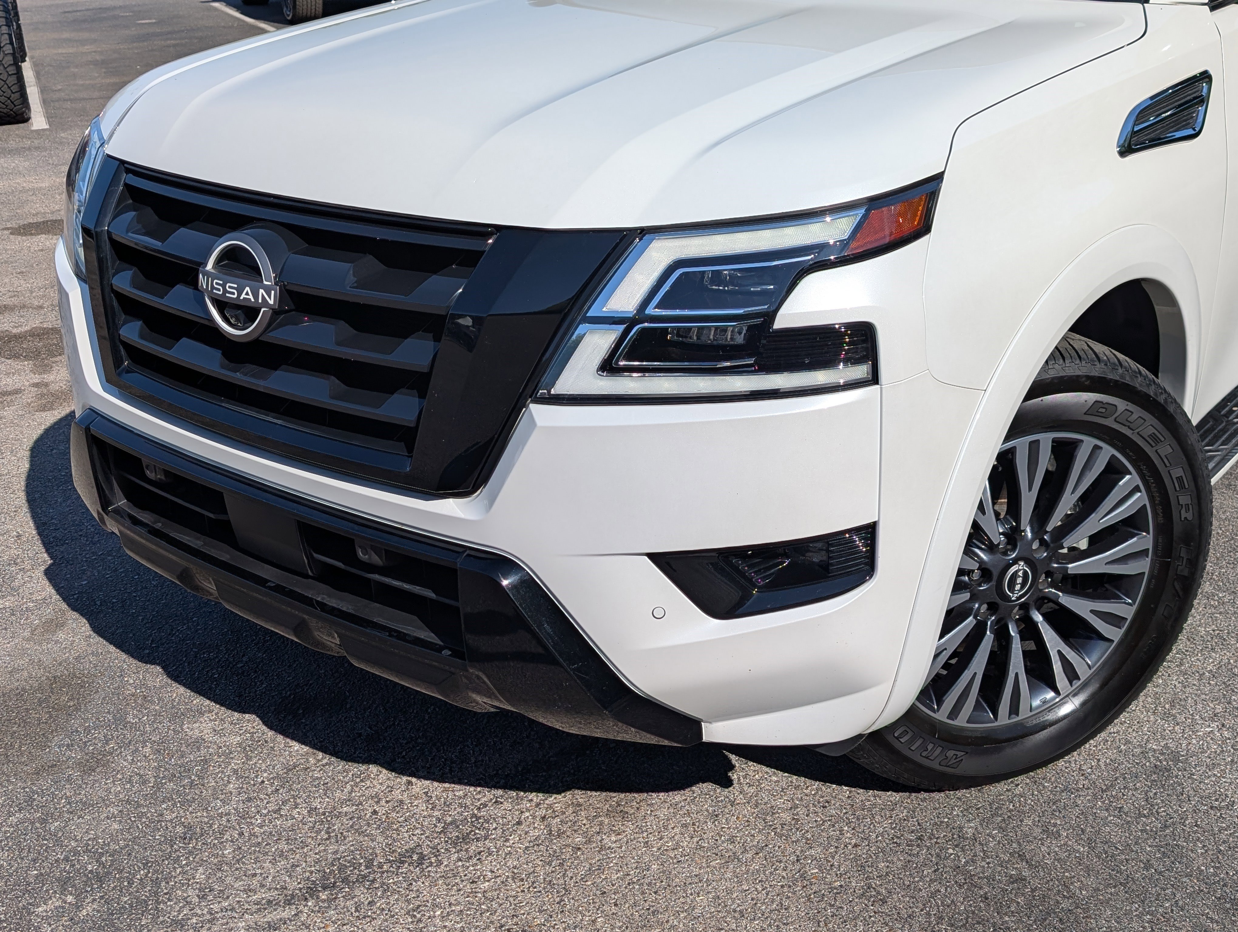 Used 2023 Nissan Armada SL w/ Midnight Edition Package image 13