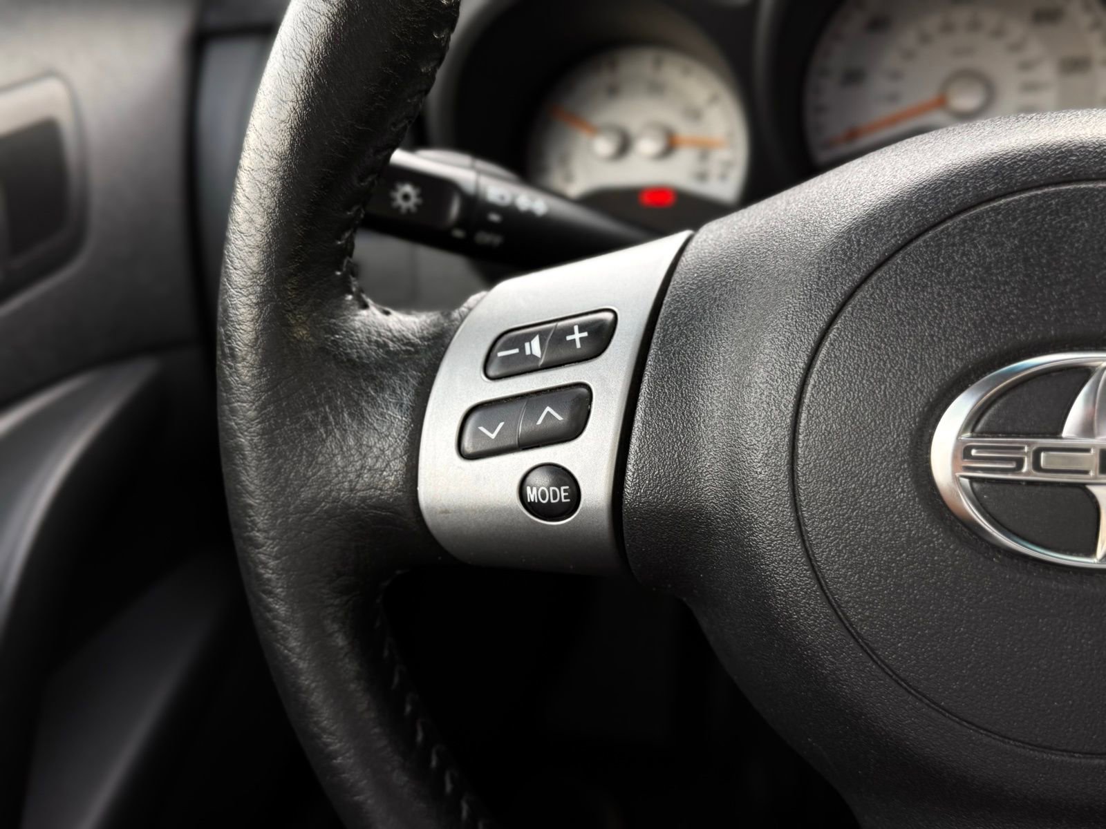 Used 2006 Scion tC image 30